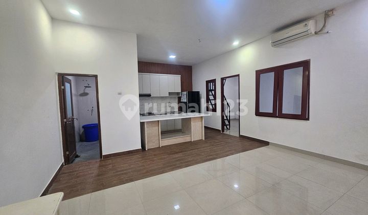 Rumah Tanah 144 M di Harapan Indah Bekasi Cluster Aralia 2