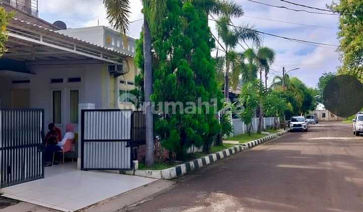 Rumah Keluarga Besar 4 Kamar di Harapan Indah Cluster Aralia