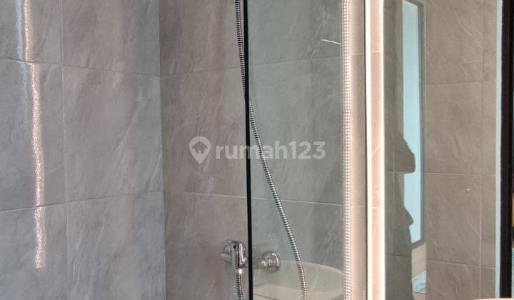 RUMAH 2 LANTAI 11