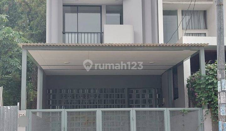 DIJUAL RUMAH DI BSD SEKTOR 1.6 DEKAT AKSES TOL 1