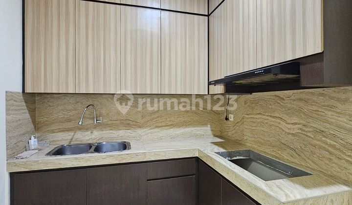 FOR SALE QUICKLY, NEAT, READY-TO-OCCUPY HOUSE IN PONDOK HIJAU GOLF GADING SERPONG 2