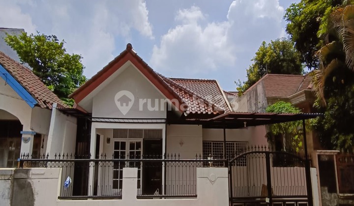 Ready-to-Occupy House, No Renovation Needed, New Building, Certificate of Ownership (SHM) in BSD.