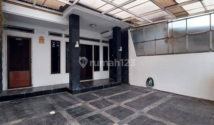 DIJUAL RUMAH RAPI & STRATEGIS DI GANDARIA KEBAYORAN BARU JAKARTA  2