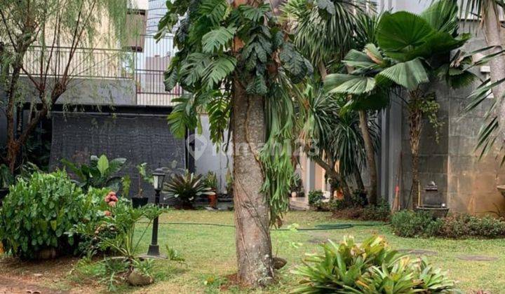 DIJUAL RUMAH SIAP HUNI DI BSD SHM SEMI FURNISHED HOEK SEBELAH TAMAN 2