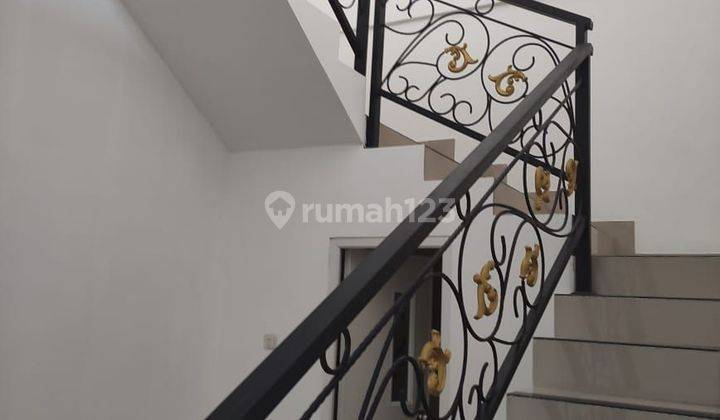 DIJUAL SEGERA RUMAH DI JAKARTA SETU BABAKAN JAGAKARSA 2