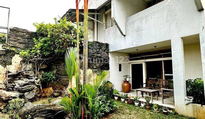 DIJUAL RUMAH LAMA 2 LANTAI DI JL HAJI NAWI JAKARTA SELATAN  2