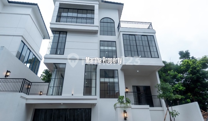 Rumah Ready Siap Huni di Jakarta Selatantype Hoek