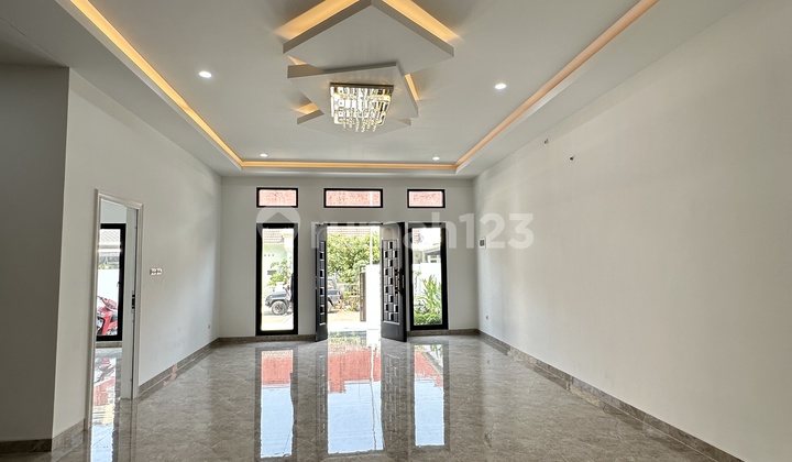 For Sale: House in Nusaloka BSD, New Independent Building 2