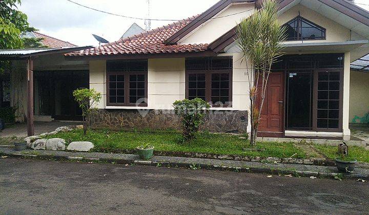 DIKONTRAKKAN...Rumah terawat di komplek area arcamanik 1