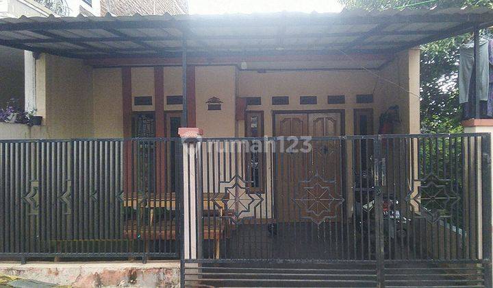 Rumah terawat di komplek cibiru asri cinunuk 1