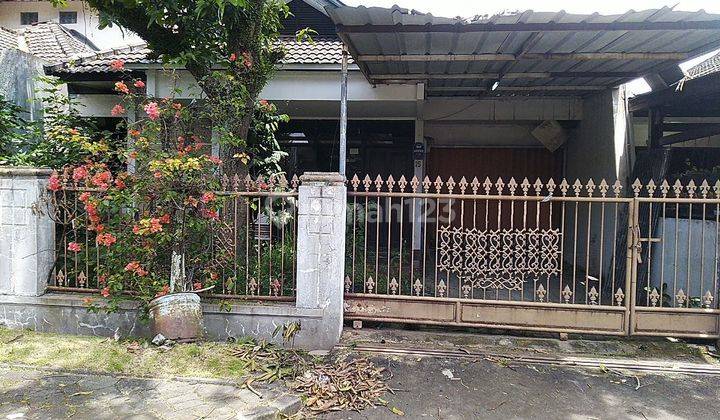 DIKONTRAKKAN...Rumah asri dan terawat di kawaluyaan Soekarno Hatta  1