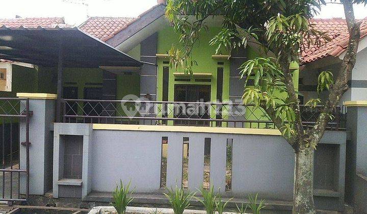 Rumah asri dan terawat di kawaluyaan Soekarno Hatta  1