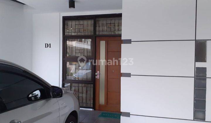 Rumah minimalis di komplek edelweis Cisaranten kulon  2