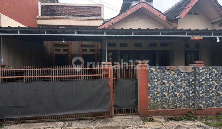 Rumah Asri Dan Terawat Di Komplek Permata Biru Cibiru