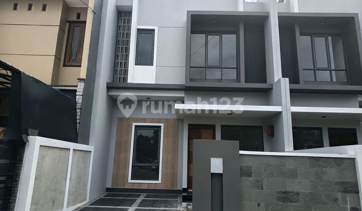 Minimalist House New Building in Graha Regency Soekarno Hatta Area
