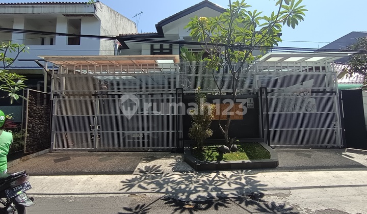 Rumah Minimalis Bagus Asri dan Terawat di Turangga