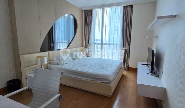 Sewa Apartemen Residence 8 Senopati - 2 BR , Full Furnished, Murah