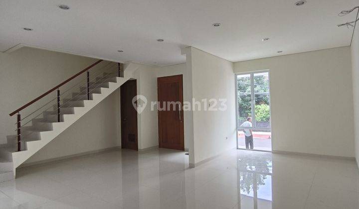 Dijual Rumah Design Scandinavian di Pejaten Barat Jakarta Selatan 2