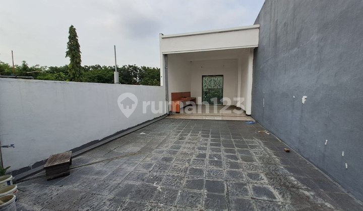 For Rent Shop House on Manyar Main Road - Zero Main Road 2