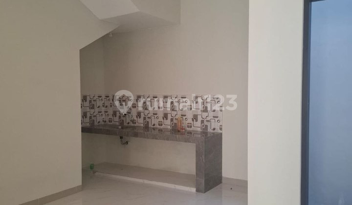 Rumah Darmo Selatan I (Dekat Papaya Swalayan dan 15 Mnt ke Pakuwon Mall,Dll) 2