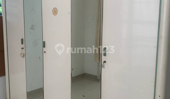 Semi-Furnished House (As per Photo) Eastcoast Park One Gate System