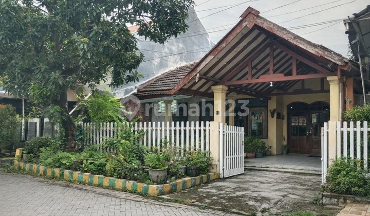 Rumah Rungkut Barata Carport Row 2 Mobil