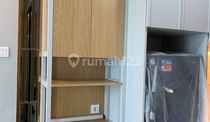 For Rent Apartment Bella Pakuwon City Mall 15th Floor - New - Furnished