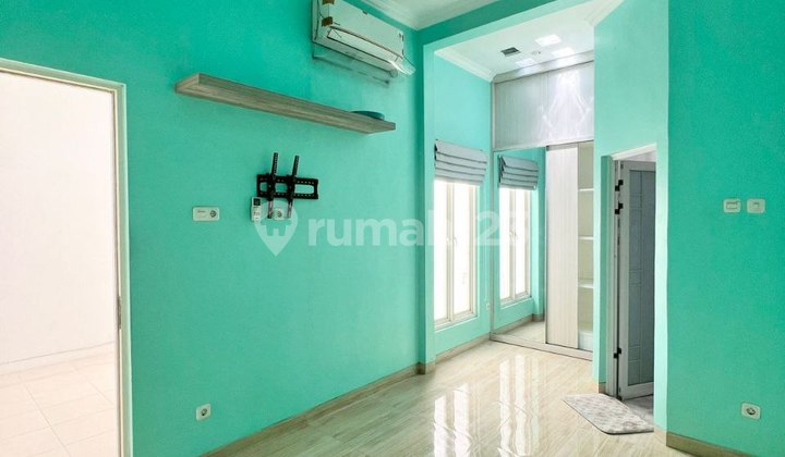 Dijual Rumah Puri Surya Jaya Cluster Valencia Baru Renov - Furnished 2