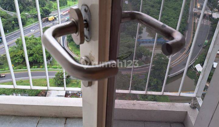 DISEWAKAN APARTEMEN PUNCAK CBD TOWER A LANTAI 28 SEMI FURNISHED 1