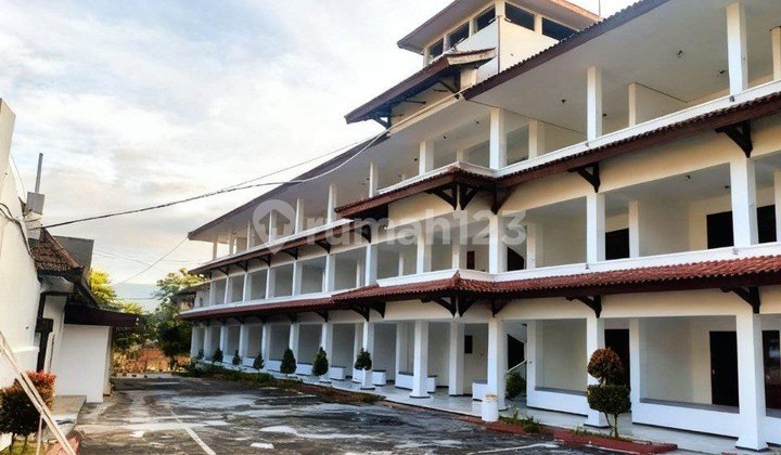 Hotel Jalan Panglima Sudirman, Cheap Strategic Stone 1