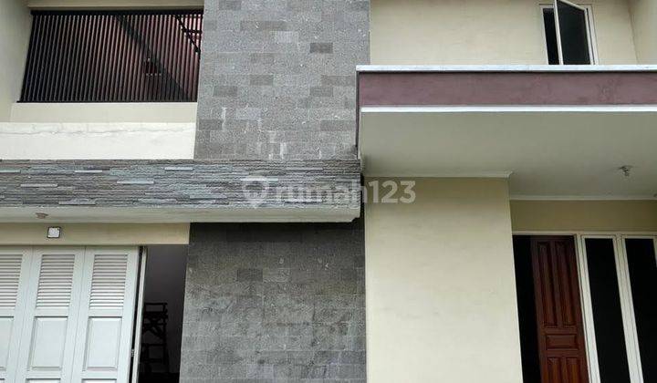 Brand New House In Manyar Tengah Kota Surabaya Dekat Mall, Kampus 1