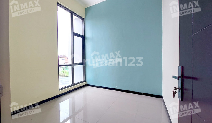 Dijual Murah Rumah Kamar Banyak di Grand Arumba, Tunggulwulung 2