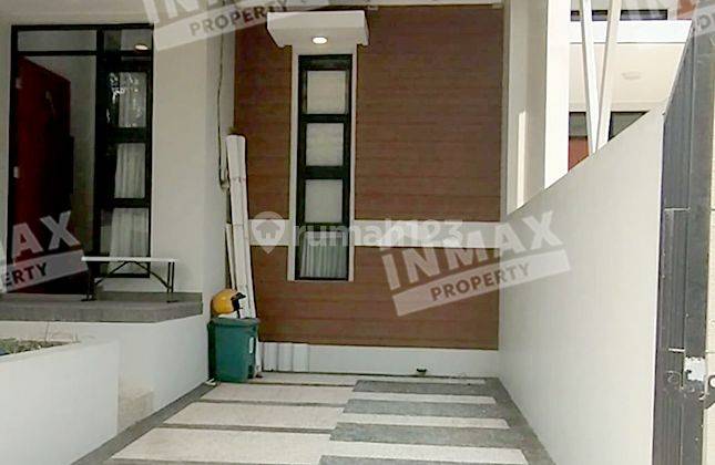 Dijual Rumah Furnished Dekat Tol Madyopuro di River Front 2