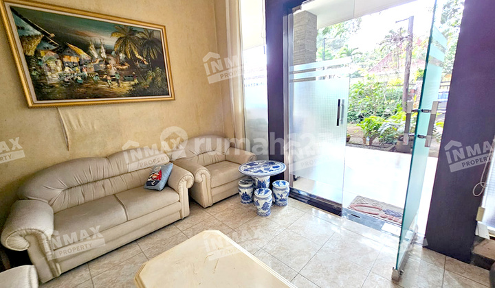 For rent: comfortable semi-furnished residence in a strategic mountain area.