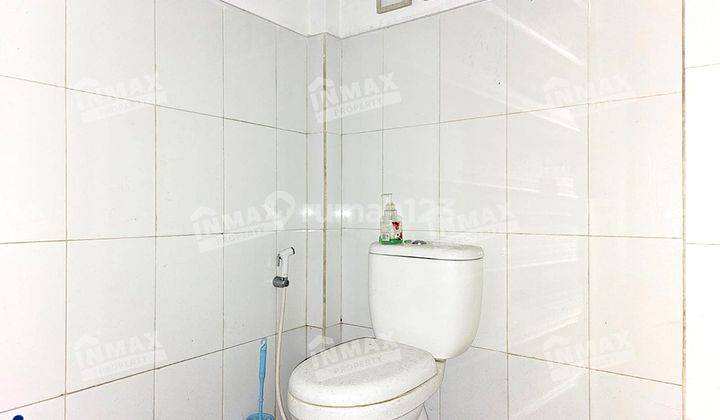 Disewakan murah ruko 3 lantai untuk usaha di area pasar besar  2