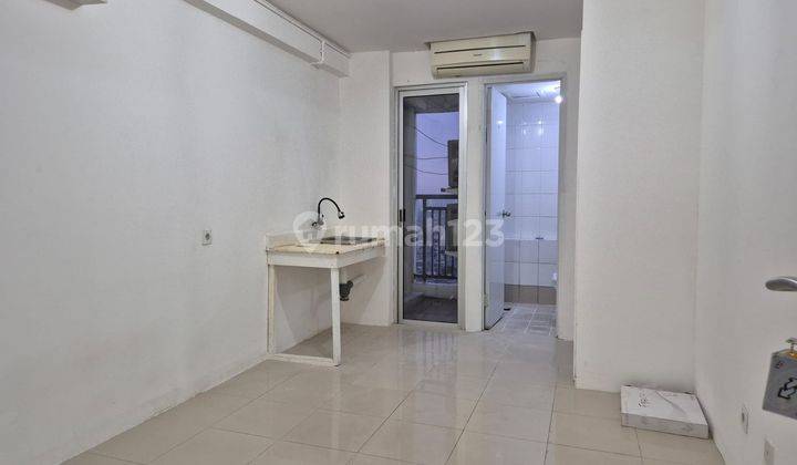 Disewakan 2BR Bulanan Apartemen Bassura City Unfurnished Good View 1