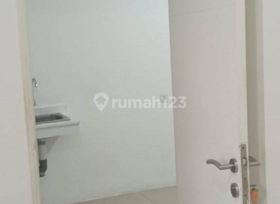 Disewakan 2BR Kosongan Apartemen Bassura City Tower Edelweiss 2