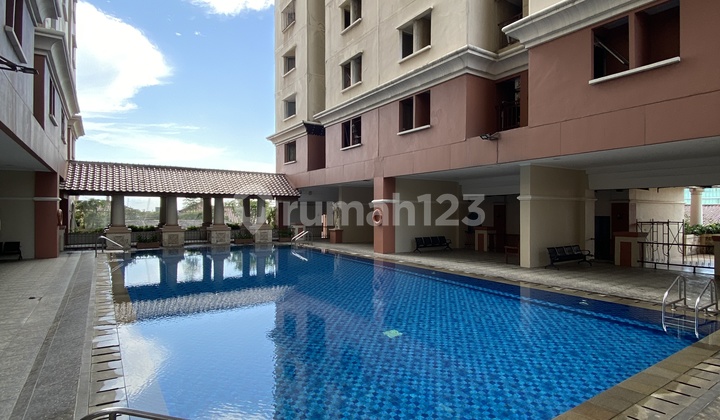 Quick Sale Medit Gajah Mada 3BR Furnished SHM Can KPA 3 Bedroom Apartment