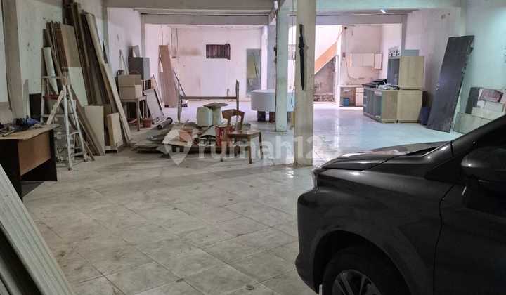 Strategic Shop House with Easy Access in Cempaka Putih, Central Jakarta 2