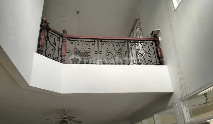 Rumah Nyaman Asri Halaman Luas Ada Kolam Renang Di Ampera Jakarta Selatan