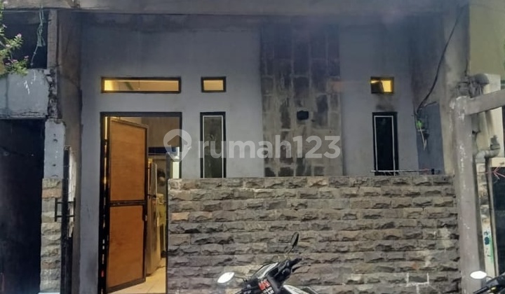 Rumah Mungil Akses Mudah Lingkungan Ramai & Strategis di Kampung Bahari Jakarta Utara Rumah Mungil Akses Mudah Lingkungan Ramai & Strategis di Kampung Bahari Jakarta Utara