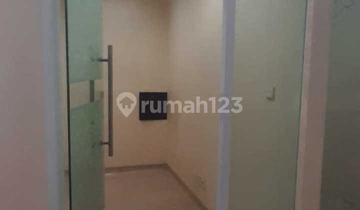 2-Story Shophouse Suitable for Salon Clinic Lab Boutique Restaurant Cafe Showroom in the Wokter SCBD Area, South Jakarta 2