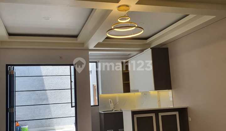 Rumah Modern Brand New 2,5 Lantai Bagus Siap Huni di Gading Griya Kelapa Gading Jakarta Utara 2