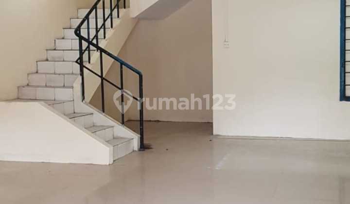 Ruko Siap Pakai Ada Parkiran Basement di Area Komersil Kebayoran Jakarta Selatan