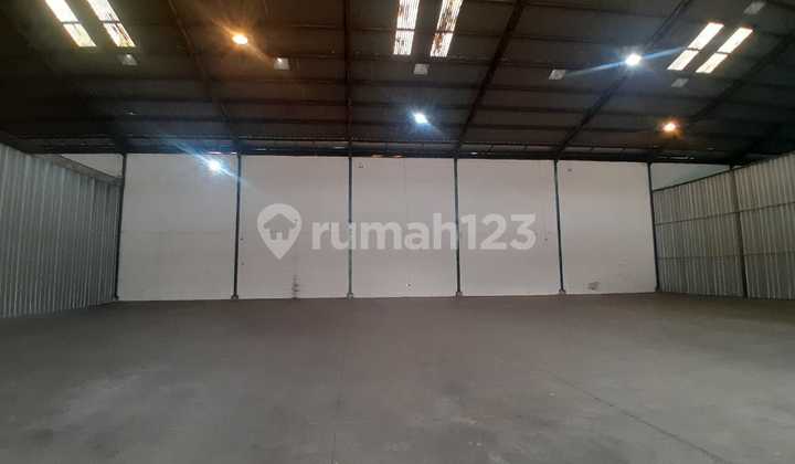 Ready-to-Use Warehouse with 40-Foot Container Access in Ancol Area, North Jakarta Ready-to-Use Warehouse with 40-Foot Container Access in Ancol Area, North Jakarta