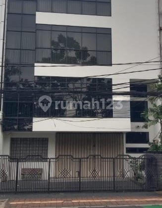 Building Suitable for Office & Bank with Premium Location in Central Jakarta Building Suitable for Office & Bank with Premium Location in Central Jakarta