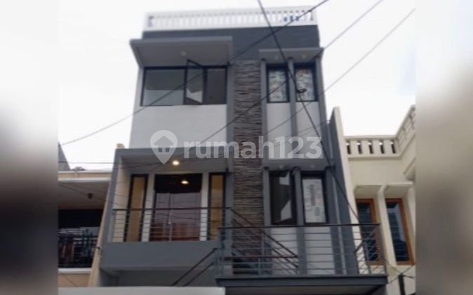 New 3.5-Story Flood-Free Highly Strategic Ready-to-Occupy House in Sunter Bisma, North Jakarta