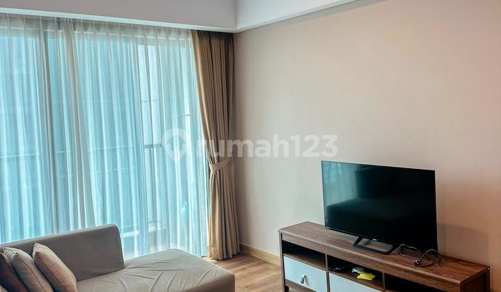 Holland Village Apartment Mid-Floor Fully Furnished Nice Has Balcony Ready to Occupy in Cempaka Putih, Central Jakarta 2