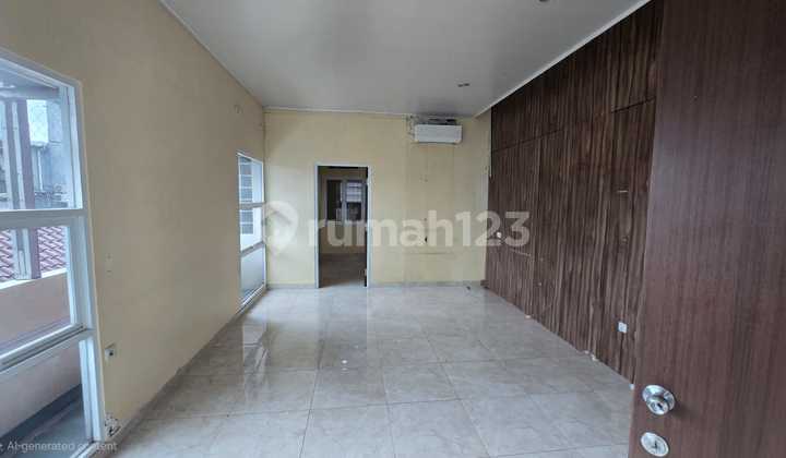Rumah 3 Lantai Cocok untuk Cafe/ Resto, Office , Beauty Clinic di Area Prime Setiabudi Jakarta Selatan 2