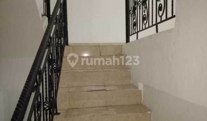 4.5 Story Shop House for Office, etc. Wide Parking, Ready to Use in Pejaten, Pasar Minggu, South Jakarta 2